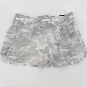 NWT DSG Womens High-Rise Stride Short Camo 3" Inseam White/Grey Camo Size Medium